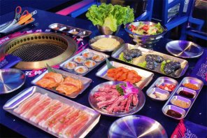 90后创业做什么好？舞夜蓝烤肉开店人气高