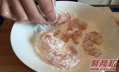 椒盐虾球家常做法大全步骤图4