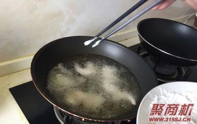 椒盐虾球家常做法大全步骤图5