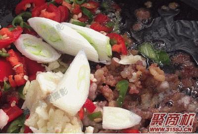 回锅茄子家常做法大全步骤图3