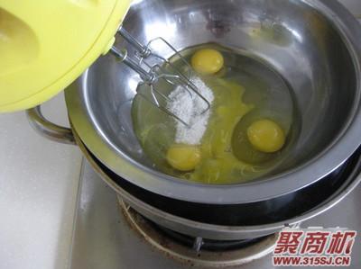 纸杯海绵蛋糕家常做法大全步骤图3