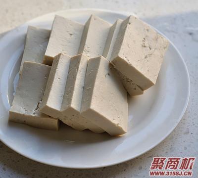 什锦豆腐家常做法大全步骤图1