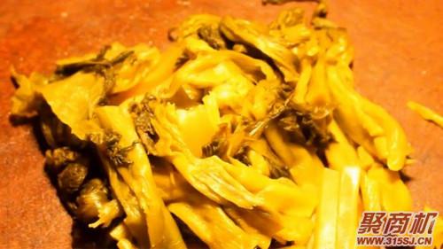 酸菜烧牛肉家常做法大全步骤图2