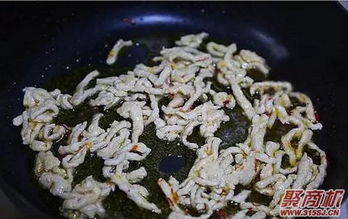 芹菜炒肉家常做法大全步骤图5