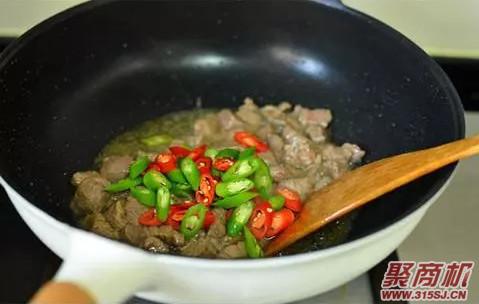 蒜香牛肉粒家常做法大全步骤图8