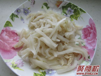 酸菜炒肉皮家常做法大全步骤图3