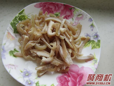 酸菜炒肉皮家常做法大全步骤图2