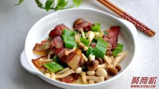 青椒双菇炒腊肉家常做法大全步骤图9
