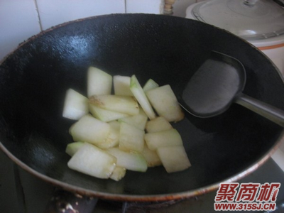 炒双瓜家常做法大全步骤图4