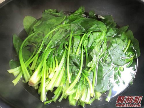 菠菜豆沙饼家常做法大全步骤图1