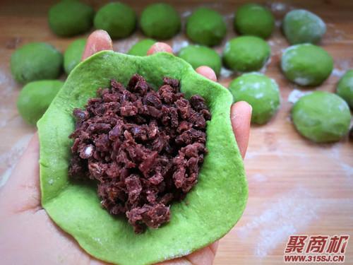 菠菜豆沙饼家常做法大全步骤图6