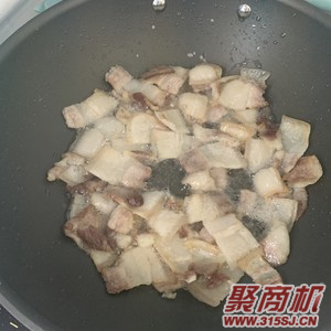 家常版回锅肉家常做法大全步骤图3
