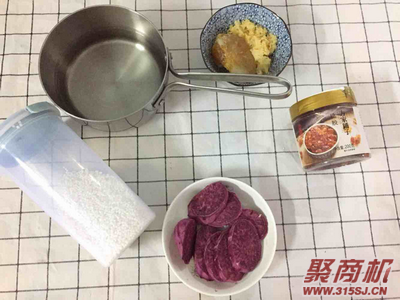 紫薯桃胶银耳露家常做法大全步骤图1