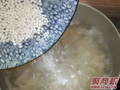 紫薯桃胶银耳露家常做法大全步骤图3