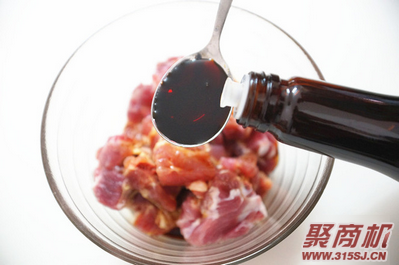蒜香排骨家常做法大全步骤图1