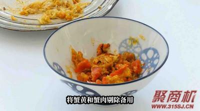 蟹黄炖豆腐家常做法大全步骤图1