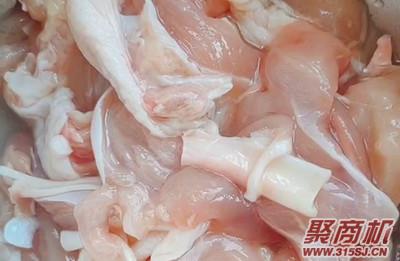 青椒鸡腿肉家常做法大全步骤图1