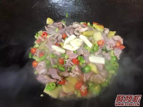 酸辣鸡杂家常做法大全步骤图6