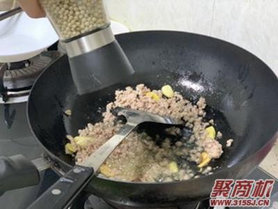 豌豆肉沫家常做法大全步骤图4