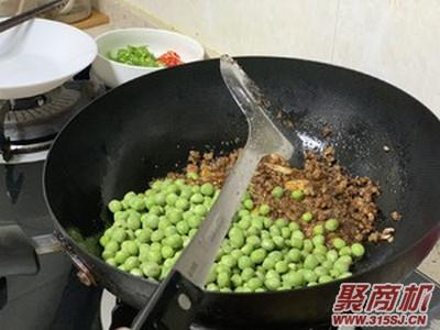 豌豆肉沫家常做法大全步骤图7