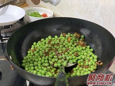 豌豆肉沫家常做法大全步骤图9