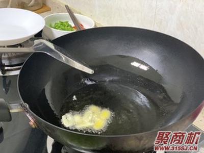 豌豆肉沫家常做法大全步骤图2