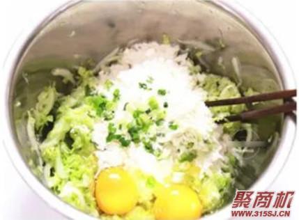 白菜煎饼家常做法大全步骤图6