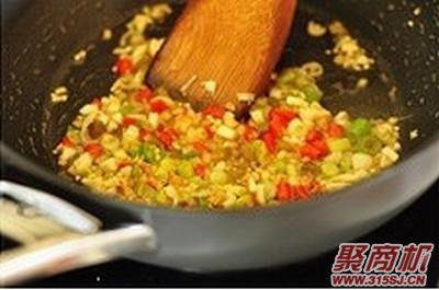 鱼香煎豆腐家常做法大全步骤图4