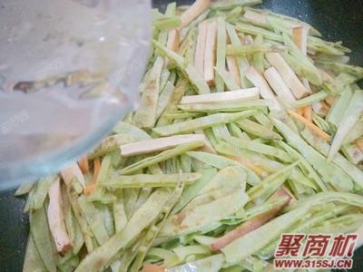 胡萝卜香干炒扁豆家常做法大全步骤图6