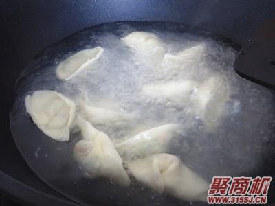 酸辣汤饺子家常做法大全步骤图6