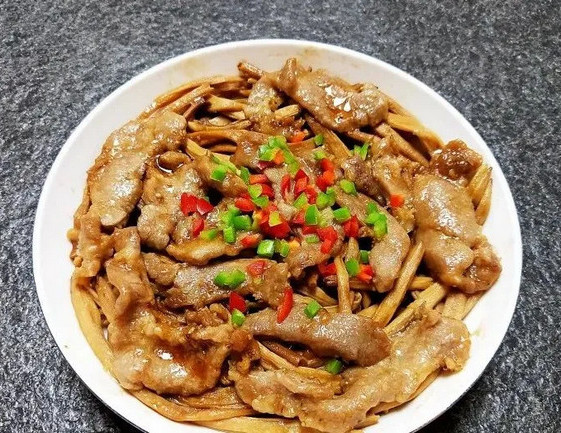 金针菜蒸肉片