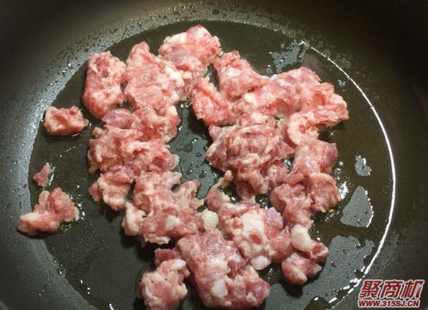 榨菜肉末蒸豆腐家常做法大全步骤图3