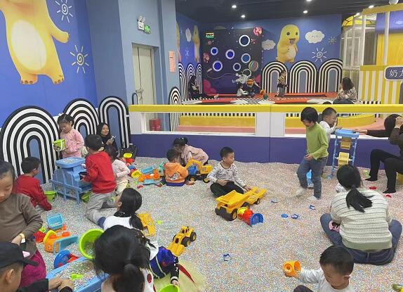 在宜宾开一家淘气堡怎么样?专业性高，孩子也看好_3