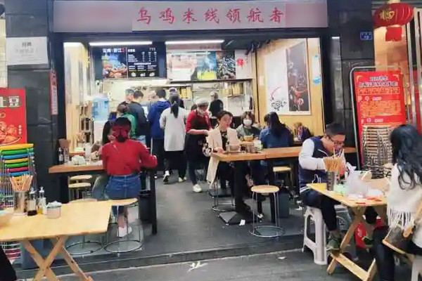 土鸡米线加盟店怎么开？年净利润_2