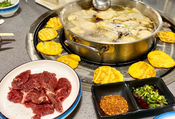 小黄牛涮烤养生汤锅加盟总部在哪