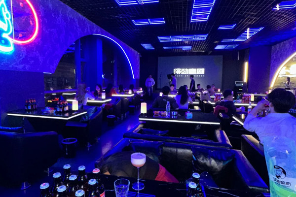 投资10万元可以开个小酒馆吗_1