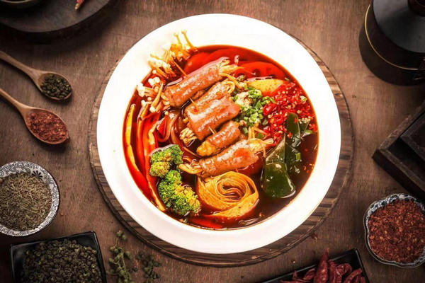 冒菜加盟费多少才合理？揭秘品牌方不会告诉你的‘隐形成本’！