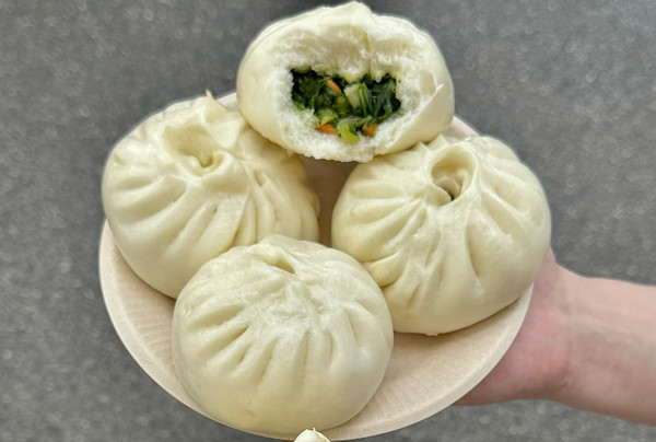 一天卖300个包子利润多少