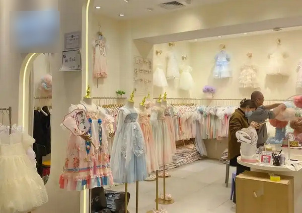 精品童装加盟还能赚钱吗？_3