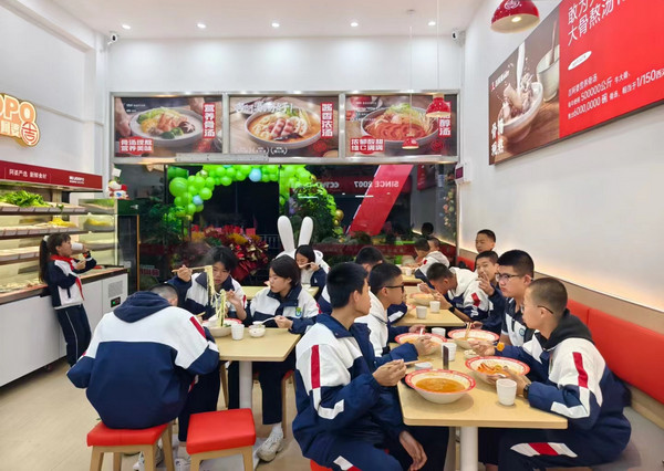 吉阿婆麻辣烫总部在哪？怎么加盟_3