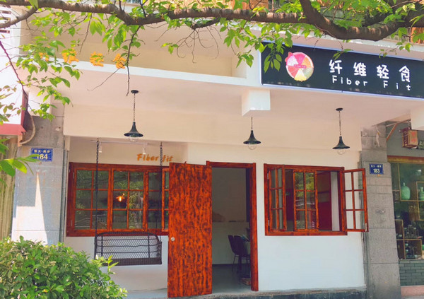 开轻食店一个月利润多少