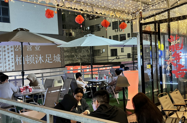 排队的奶茶店是什么奶茶店？怎么做到的？_3