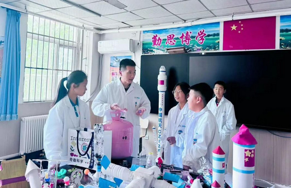 奇趣科学亮相邢台校长培训会，为 3000 余校推进科学教育落地新方案_2
